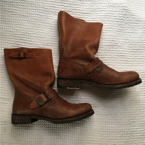 Veronica short boot (distressed)